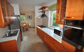 Lux Apartman Leo