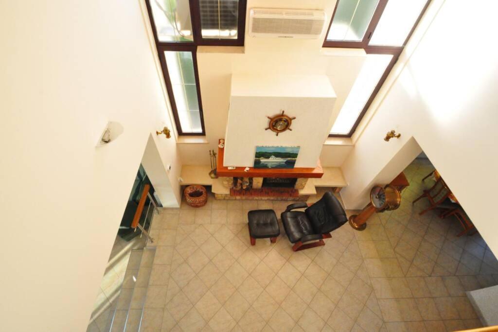Ferienwohnung Lux Apartman Leo Kostrena Exterior foto