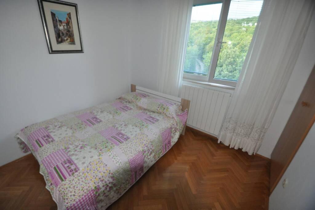 Ferienwohnung Lux Apartman Leo Kostrena Exterior foto
